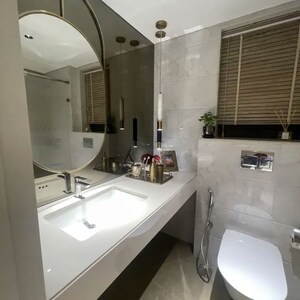 Team Area in 3 BHK Apartment at Vikhroli West – for Sale