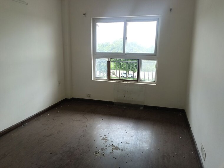 Room, sector 75 3 Bedroom 1620 Sq.Ft. Builder Floor In Sector 75 Faridabad 9702046