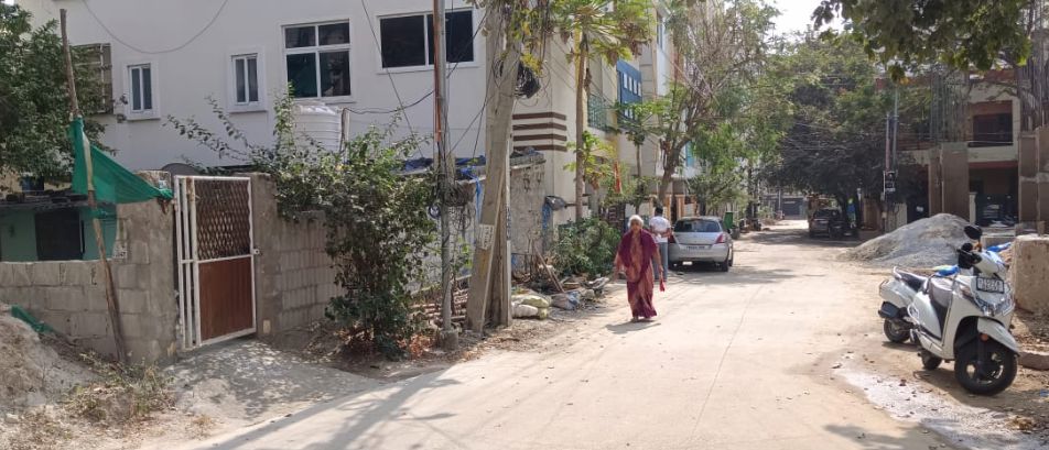 Plot For Sale in Manikonda