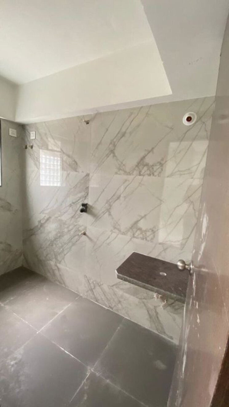 Bathroom, ladiwala-bhavan 2 Bedroom 622 Sq.Ft. Apartment In Kandivali West Mumbai 9702364