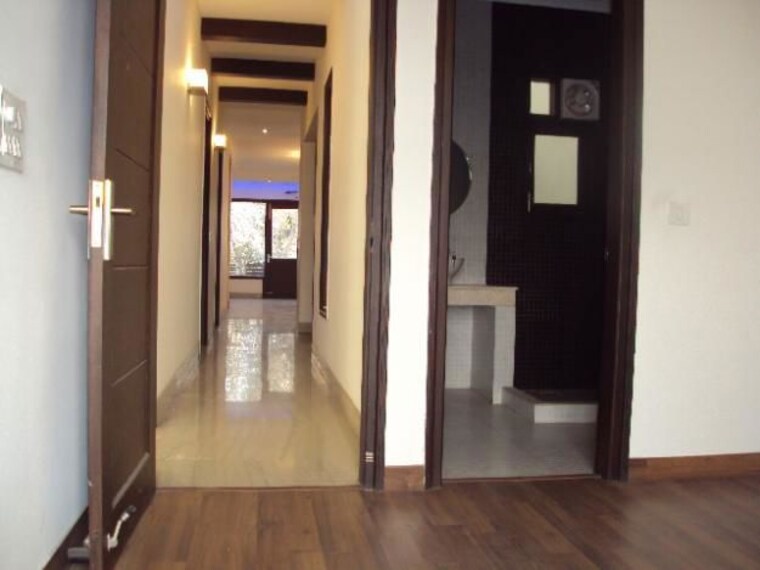 Other, sector 14 2 Bedroom 1402 Sq.Ft. Independent House In Sector 14 Gurgaon 9702413