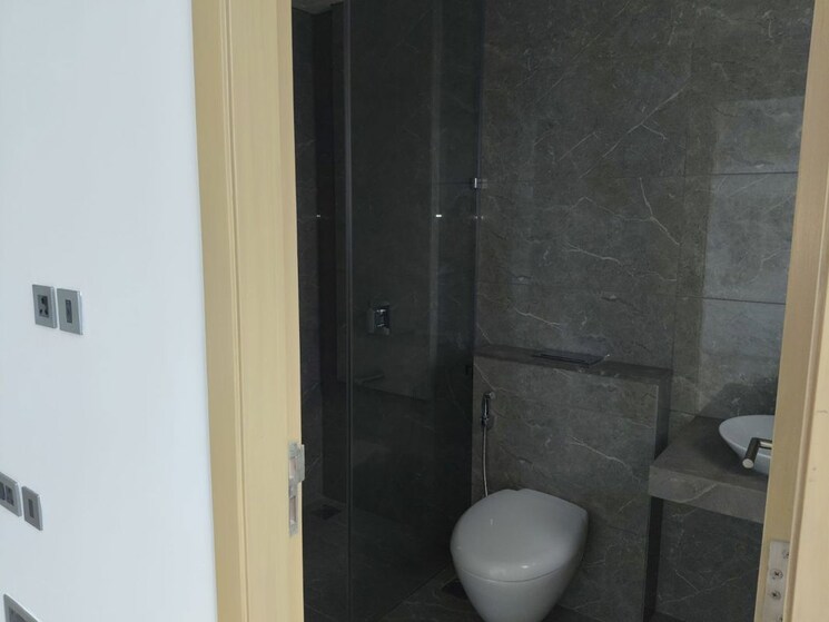 Bathroom, oberoi-sky-city 3 Bedroom 1073 Sq.Ft. Apartment In Borivali East Mumbai 9702412