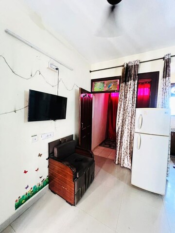 Room in 1 BHK Apartment at Vip Road – for Rent