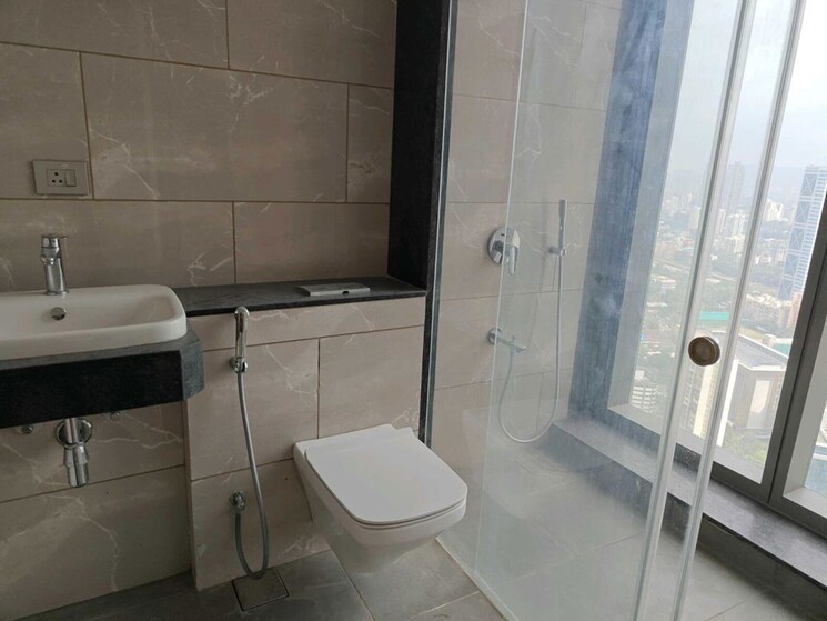 Bathroom, rustomjee-crown 4 Bedroom 1700 Sq.Ft. Apartment In Prabhadevi Mumbai 9702451
