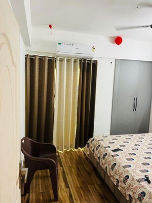 Team Area in 2 BHK Apartment at VVIP Addresses, Raj Nagar Extension – for Rent