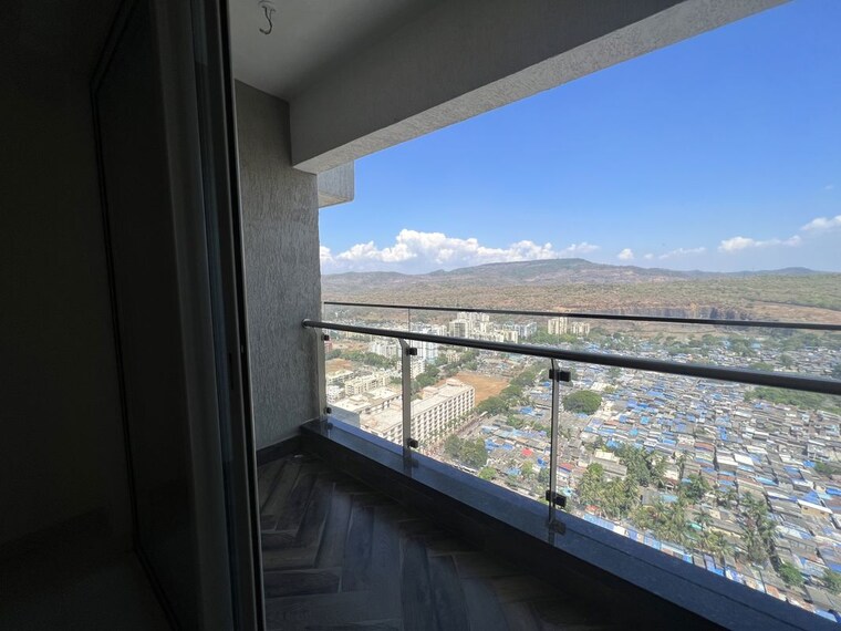 Swimming Pool, shapoorji-pallonji-epsilon 2 Bedroom 644 Sq.Ft. Apartment In Kandivali East Mumbai 9702922