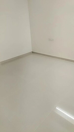 Room in 3 BHK Apartment at Amanora Elivate Tower, Hadapsar – for Sale