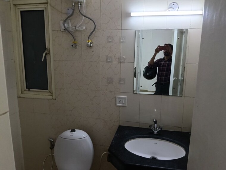 Bathroom, chhalera 1 Bedroom 519 Sq.Ft. Builder Floor In Chhalera Noida 9703134