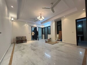 3 BHK Builder Floor For Rent in Chattarpur