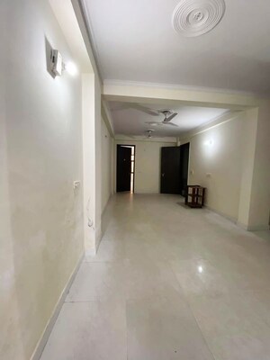 Room in 3 BHK Builder Floor at Chattarpur – for Rent