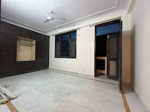 Room in 3 BHK Builder Floor at Chattarpur – for Rent