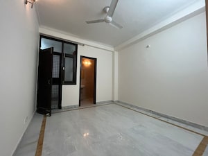 Room in 3 BHK Builder Floor at Chattarpur – for Rent