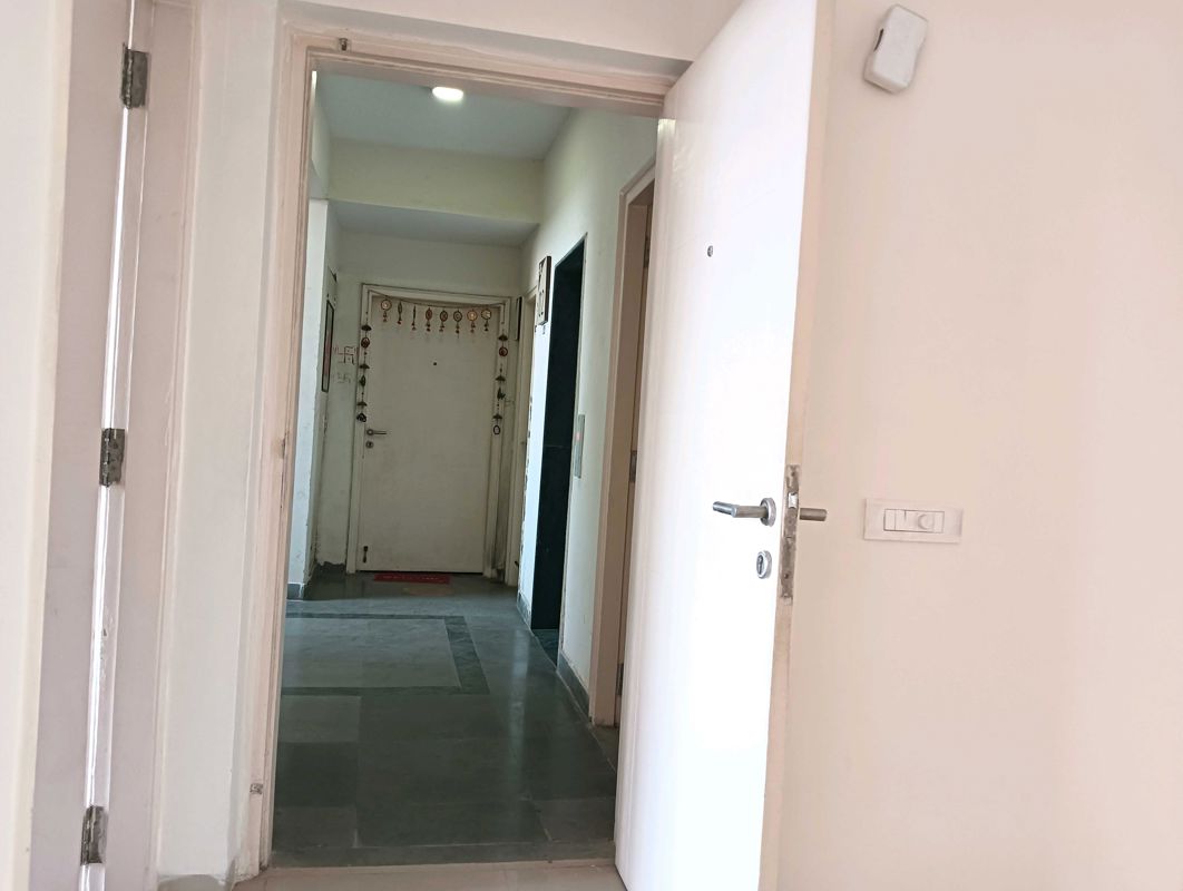 3 BHK + Servant Room Apartment For Sale in Emaar Palm Hills