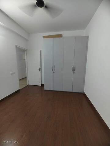 Room in 3 BHK Apartment at Mapsko Mount Ville, Sector 79 – for Rent