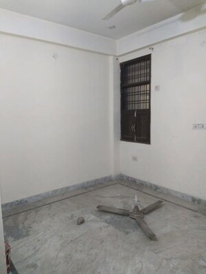 Room in 2 BHK Independent House at Sector 14 – for Rent