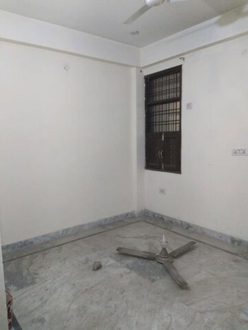 Room in 2 BHK Independent House at Sector 14 – for Rent