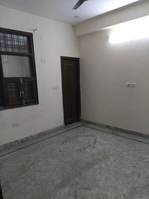 Room in 2 BHK Independent House at Sector 14 – for Rent