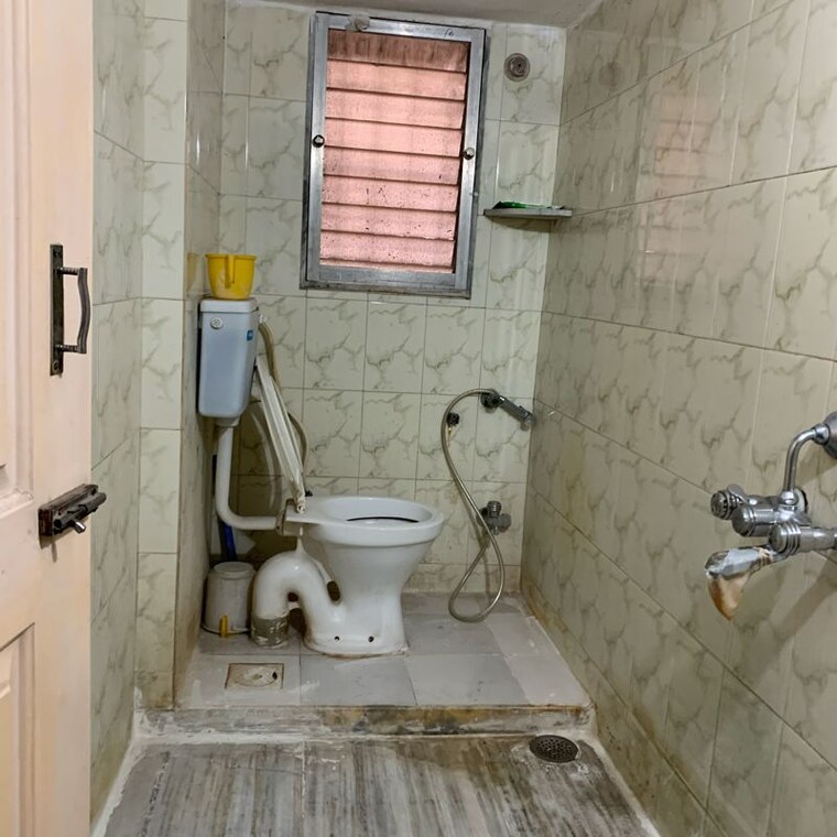 Bathroom, hari-vijay-apartment 2 Bedroom 700 Sq.Ft. Apartment In Shimpoli Mumbai 9695873