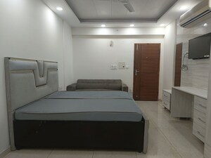 Room in 1 RK Apartment at Moti Nagar – for Rent
