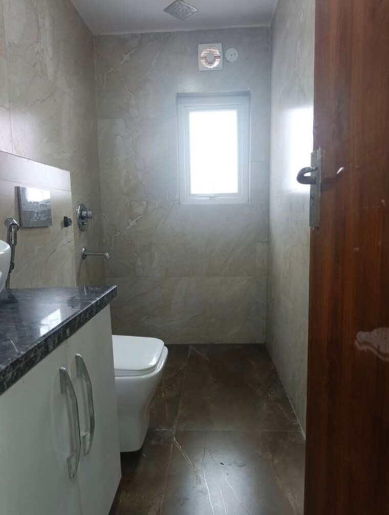 Bathroom, moti nagar 1 RK 367 Sq.Ft. Apartment In Moti Nagar Delhi 9689276