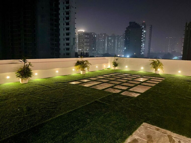Terrace, sector 82 4 Bedroom 362 Sq.Yd. Builder Floor In Sector 82 Gurgaon 9637992