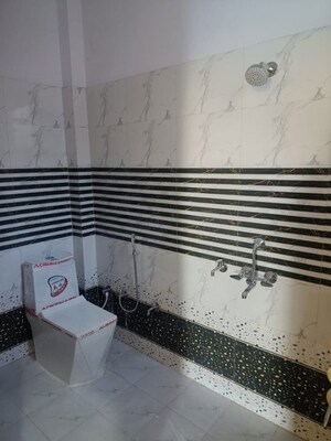 Attached Bathroom in 3 BHK Independent House at Kiran Enclave, Kursi Road – for Rent