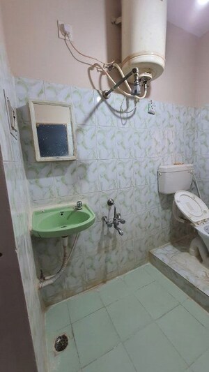 Bathroom in 1.5 BHK Independent House at Ganga Nagar – for Rent