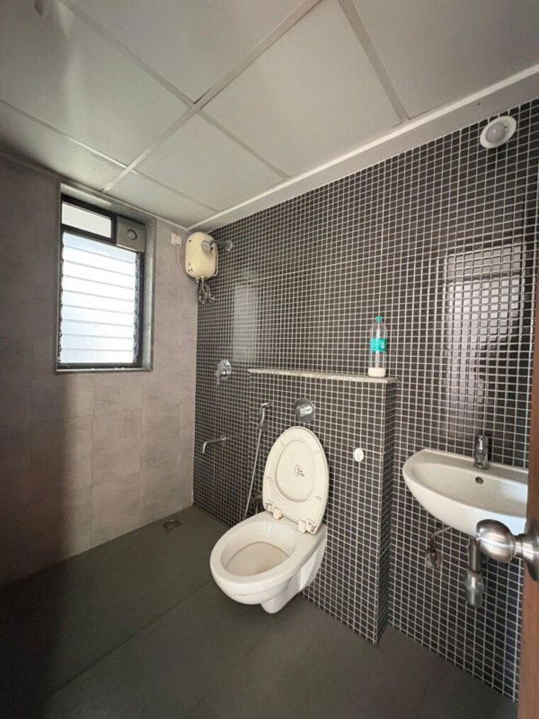 Bathroom, lodha-palava-city-lakeshore-greens 2 Bedroom 734 Sq.Ft. Apartment In Dombivli East Thane 9703660