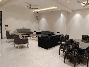 Team Area in 3 BHK Builder Floor at RWA Apartments Sector 41, Sector 41 – for Rent