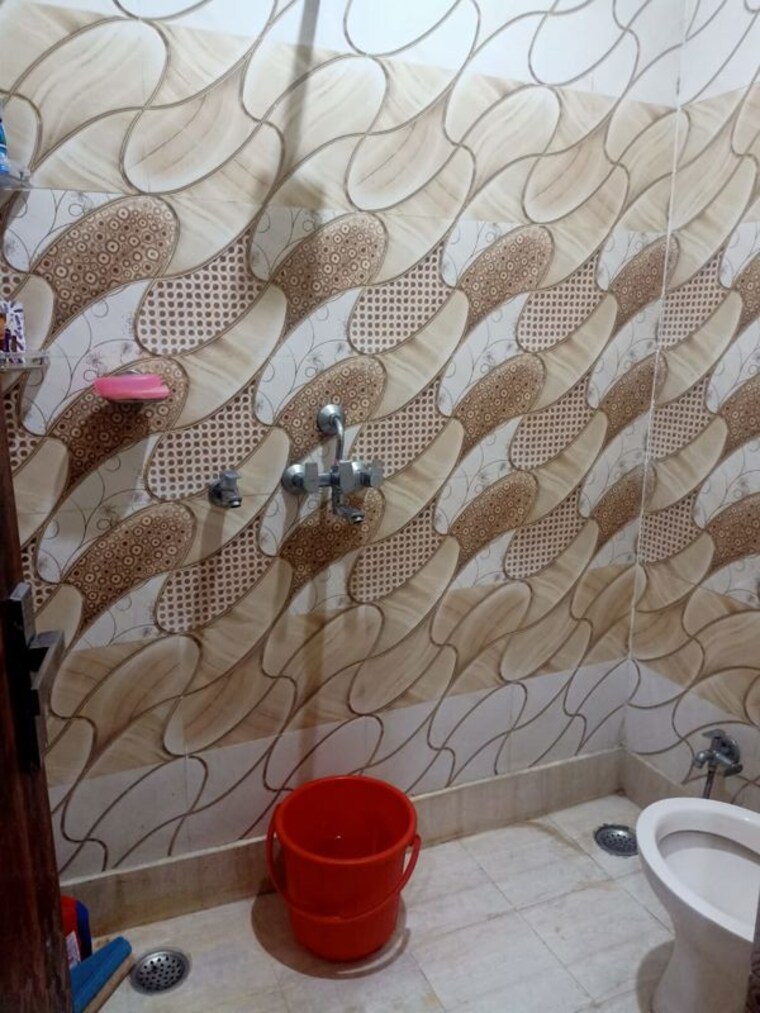 Bathroom, sector 14 1 Bedroom 711 Sq.Ft. Independent House In Sector 14 Gurgaon 9703945