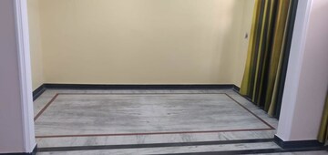 Room in 1 BHK Independent House at Sector 14 – for Rent