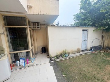 1 BHK Independent House – Exterior View View at Sector 14 - for Rent