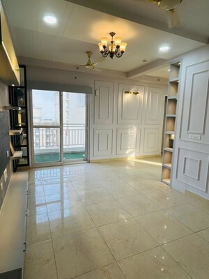 Room in 3 BHK Apartment at Civitech Stadia, Sector 79 – for Rent