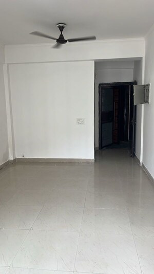 Room in 2 BHK Apartment at Mahagun Mirabella, Sector 79 – for Rent