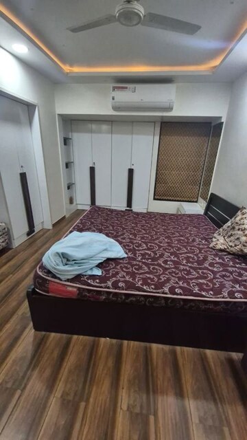 Bedroom in 3 BHK Apartment at Memnagar – for Rent