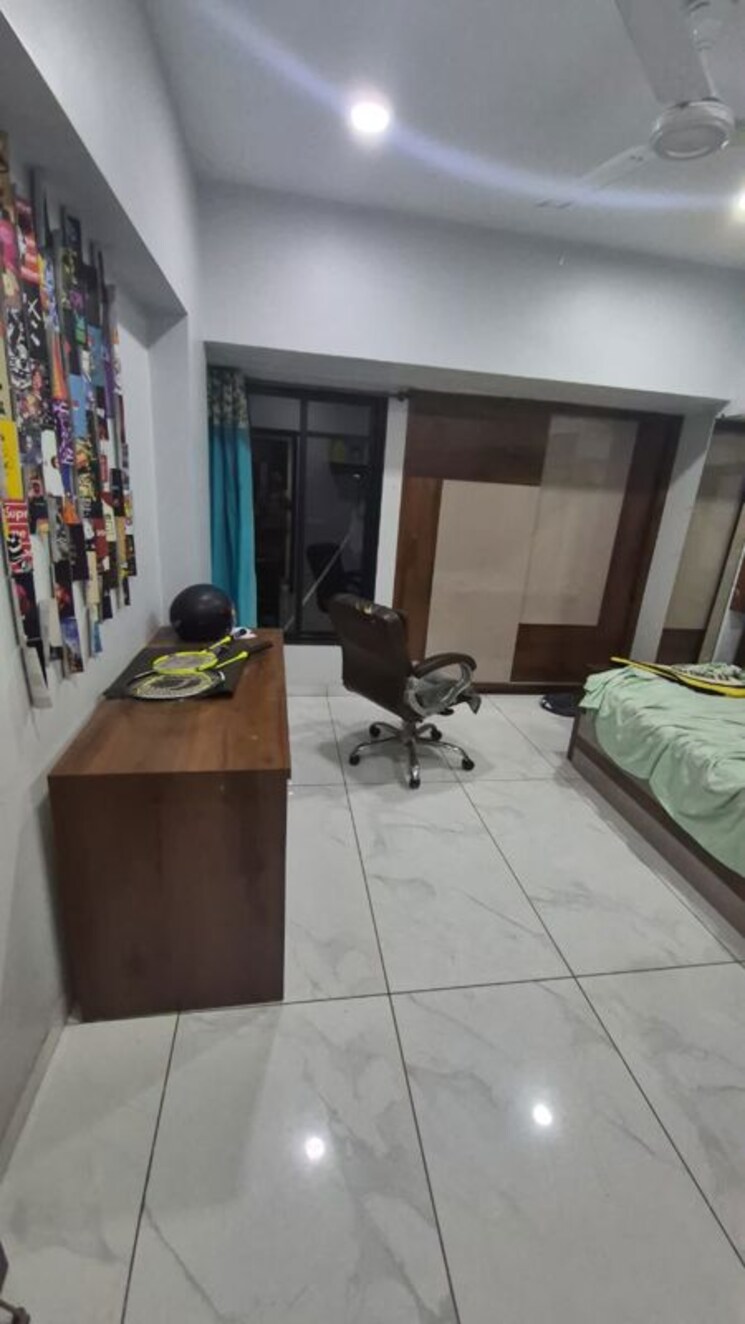 Room, memnagar 3 Bedroom 1233 Sq.Ft. Apartment In Memnagar Ahmedabad 9704132