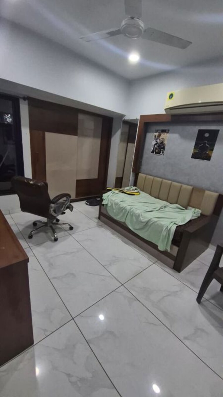 Living Room, memnagar 3 Bedroom 1233 Sq.Ft. Apartment In Memnagar Ahmedabad 9704132