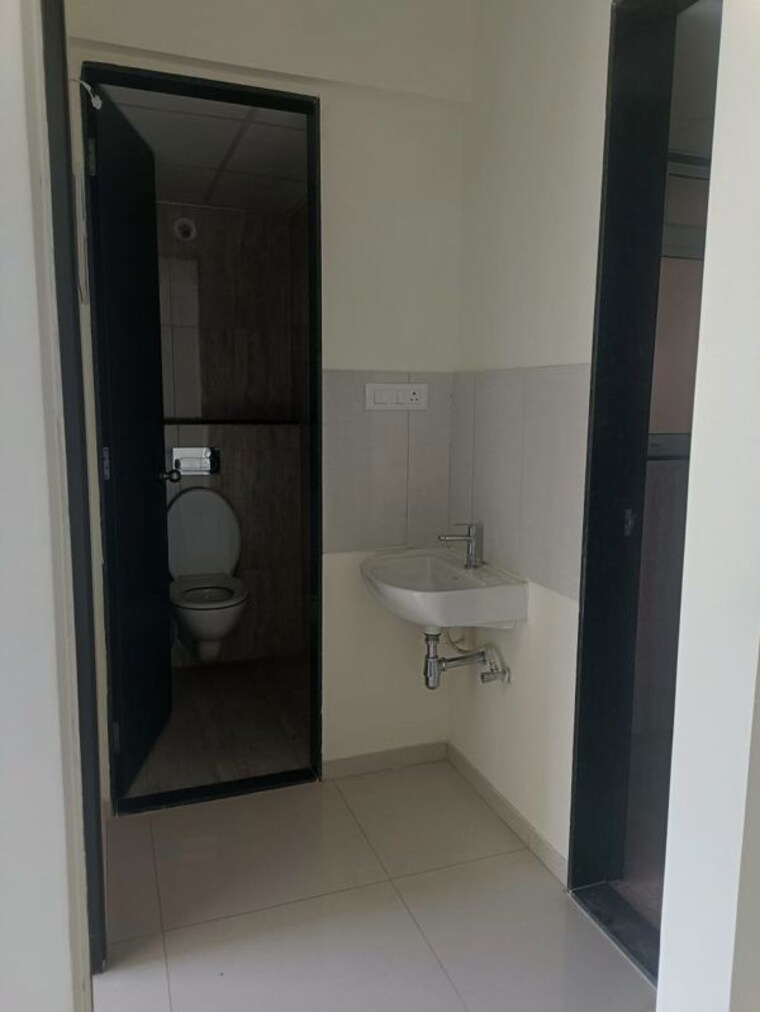 Bathroom, hinjewadi phase 2 1 Bedroom 750 Sq.Ft. Apartment In Hinjewadi Phase 2 Pune 9704155