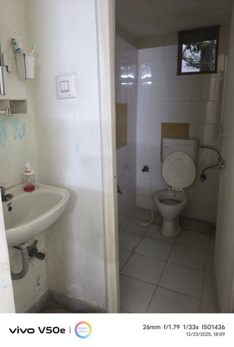Bathroom, law garden 3 Bedroom 1880 Sq.Ft. Apartment In Law Garden Ahmedabad 9704195