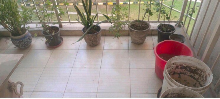 Balcony, emaar-gurgaon-greens 3 Bedroom 1650 Sq.Ft. Apartment In Sector 102 Gurgaon 9704203