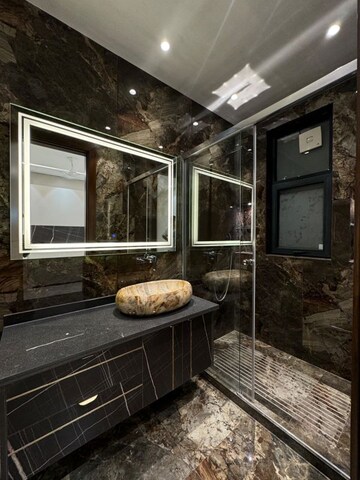 Kitchen in 4 BHK Apartment at Ambience Island, Sector 24 – for Rent