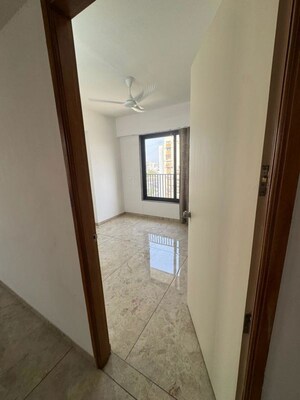 Room in 3 BHK Apartment at C G Road – for Rent