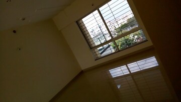 Room in 3 BHK Apartment at Kumar Hill View Residency, Kothrud – for Sale