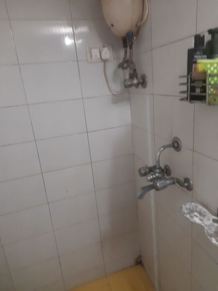 Bathroom, libra-chs 1 Bedroom 500 Sq.Ft. Apartment In Malad West Mumbai 9704342