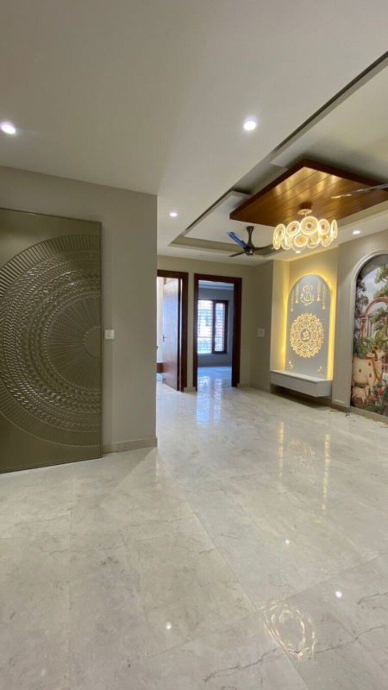  Parking, puri-aman-vilas 4 Bedroom 500 Sq.Yd. Builder Floor In Sector 89 Faridabad 9607449
