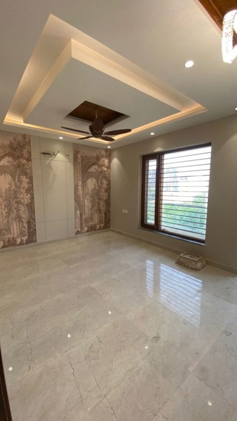 Room, puri-aman-vilas 4 Bedroom 500 Sq.Yd. Builder Floor In Sector 89 Faridabad 9607449