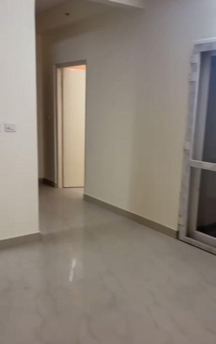 Room, upavp-ganga-yamuna-and-hindon-enclave 4 Bedroom 190 Sq.Yd. Apartment In Siddharth Vihar Ghaziabad 9704429