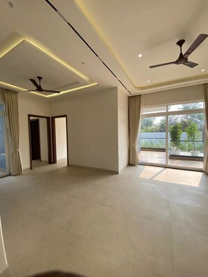 Room in 4 BHK Builder Floor at TDI The Retreat, Sector 89 – for Sale
