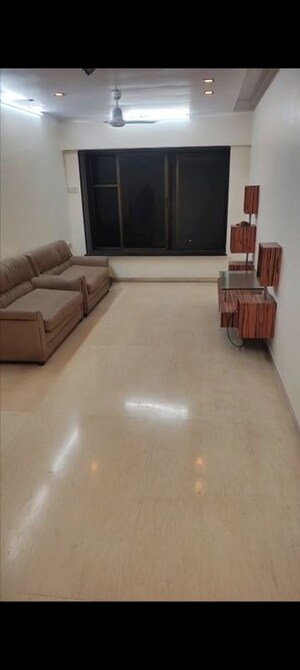 Room in 1 BHK Apartment at Mahindra Vicino, Andheri East – for Rent