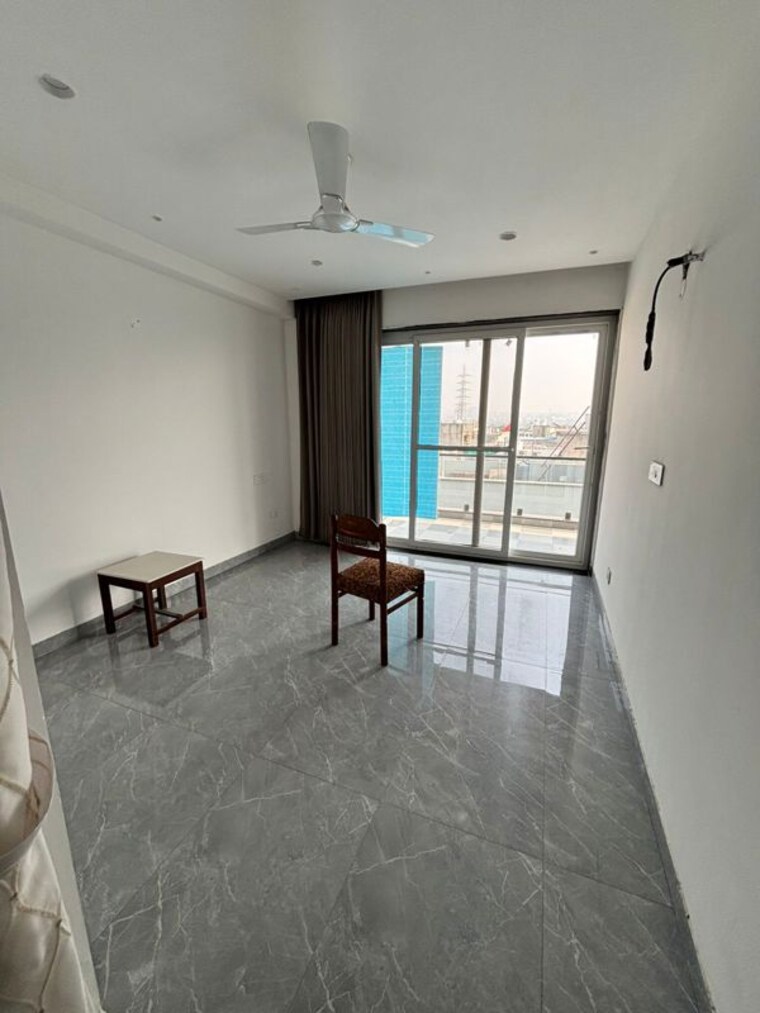 Room, sector 11 3 Bedroom 2250 Sq.Ft. Builder Floor In Sector 11 Panchkula 9704584